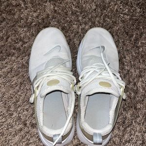 NIKE PRESTO, white, clean, size 6Y